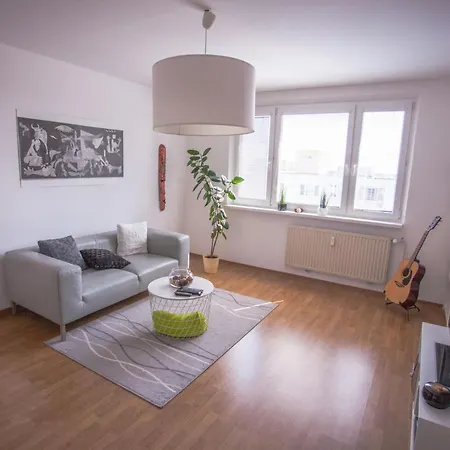 Daire Private With 2 Separate Bd For Group Or Singles *