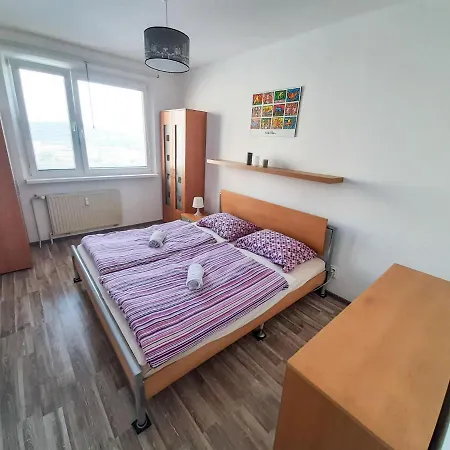 Lejlighed Private With 2 Separate Bd For Group Or Singles Bratislava