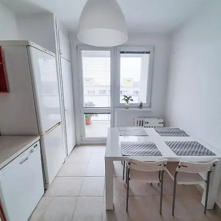 Private With 2 Separate Bd For Group Or Singles Pressburg